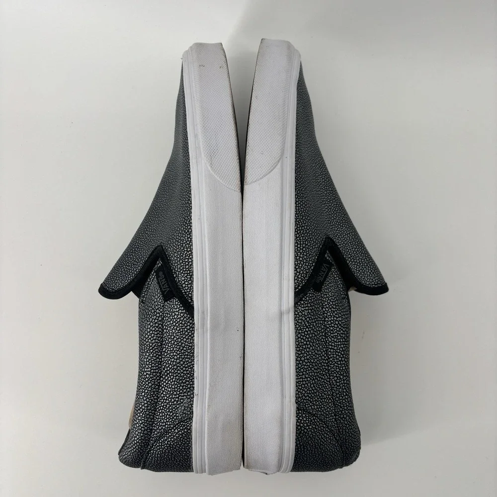 Vans Classic Slip On Shoes Womens 11 Mens 9.5 Embossed Silver Metallic Leather‎